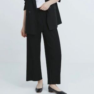 UNIQLO Women Pleated Straight Pants NWT